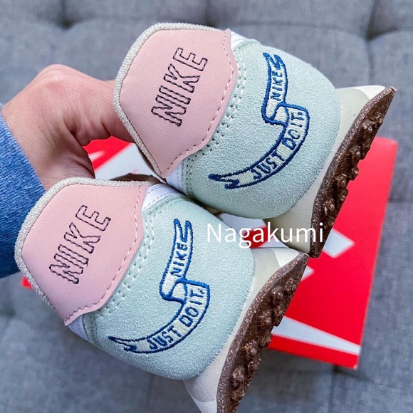 🤍🌸🐝 Nike Waffle pastel bee shoes  (Special edition) - Picture 3 of 4